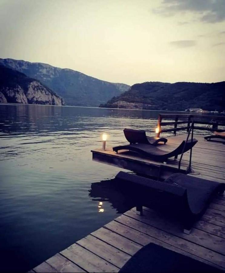 Villa Exclusive Ieşelniţa Esterno foto