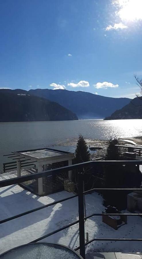 Villa Exclusive Ieşelniţa Esterno foto