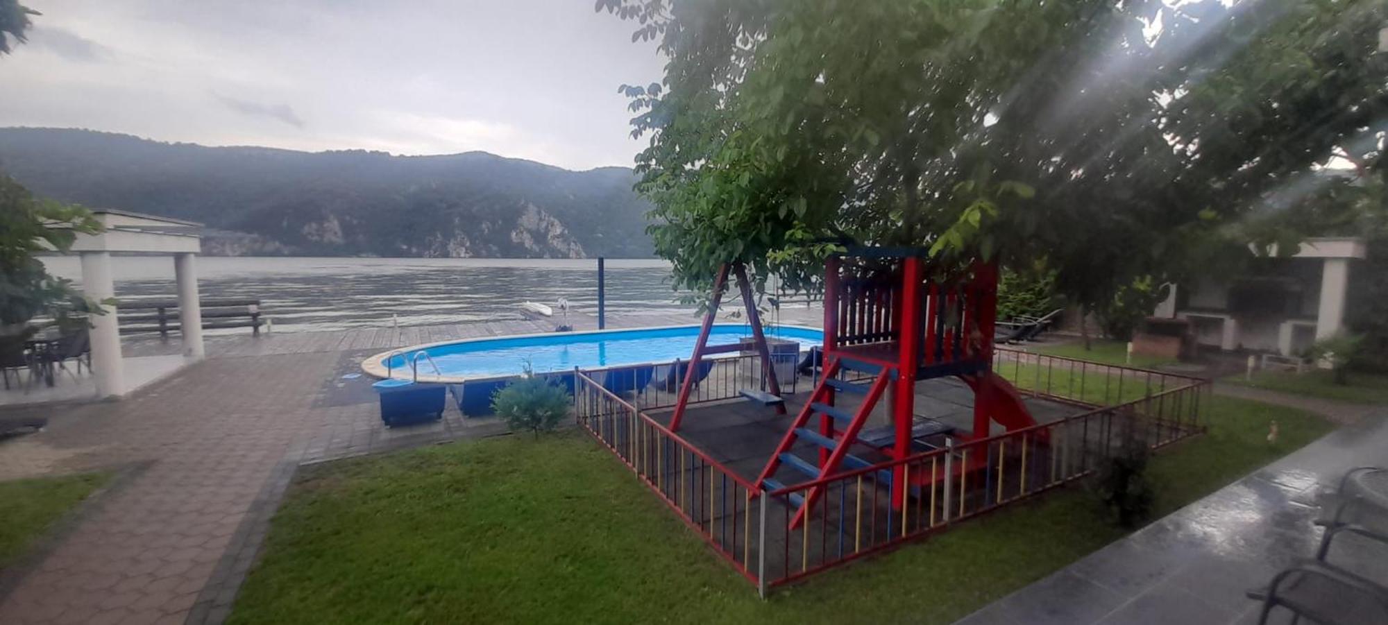 Villa Exclusive Ieşelniţa Esterno foto
